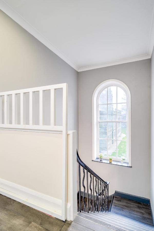 Wakefield Town House Villa Esterno foto