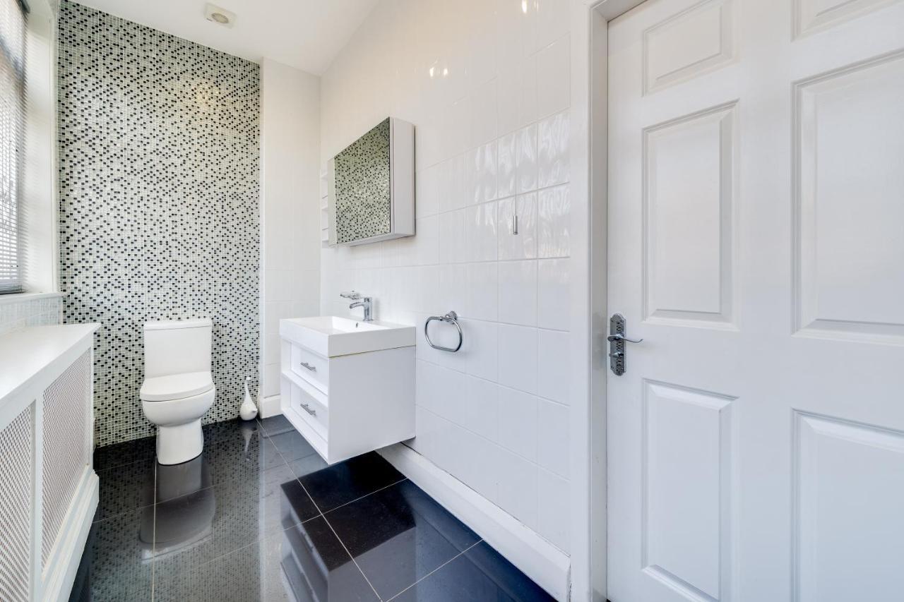 Wakefield Town House Villa Esterno foto
