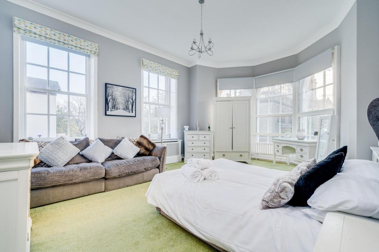 Wakefield Town House Villa Esterno foto