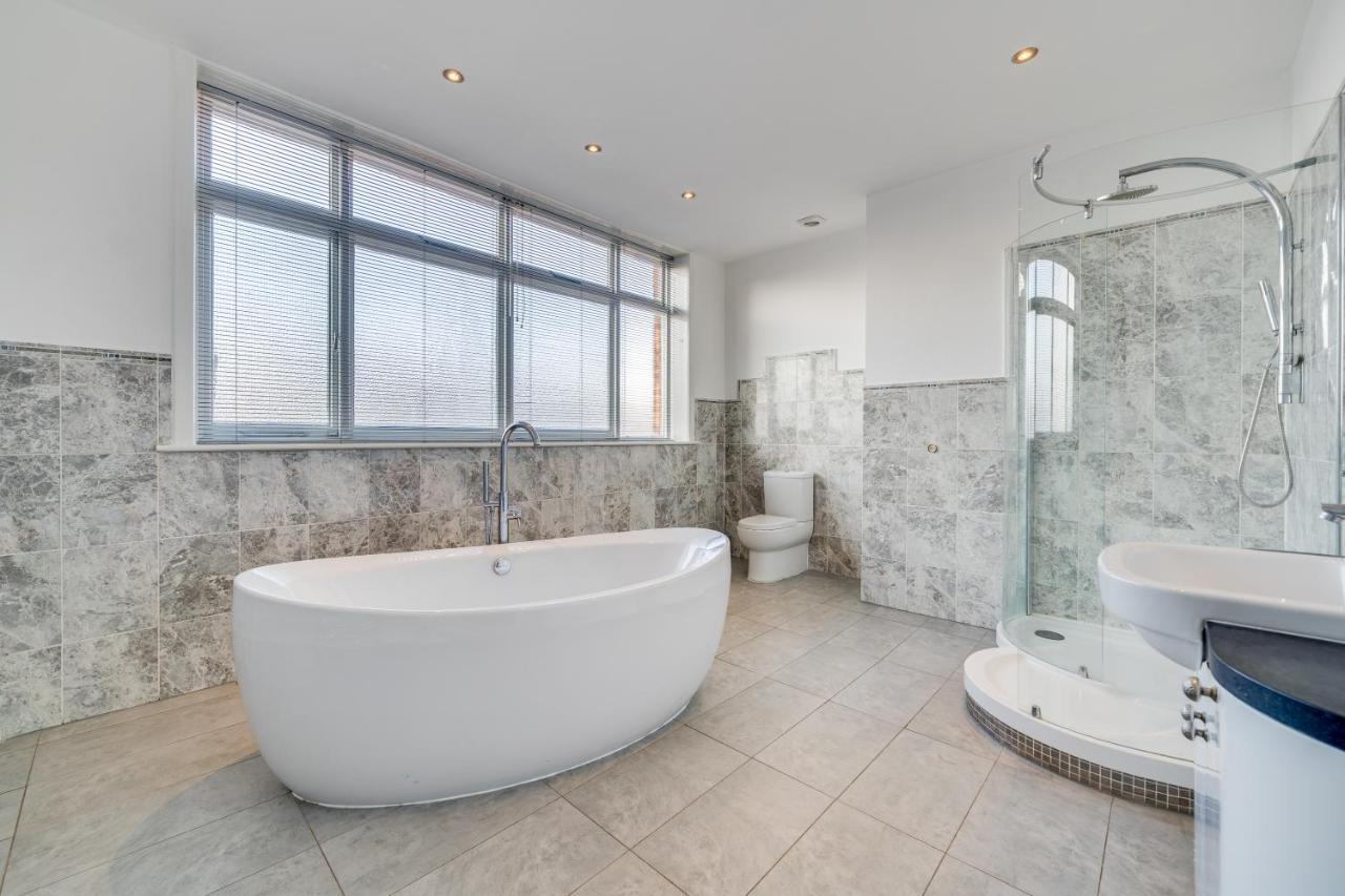Wakefield Town House Villa Esterno foto
