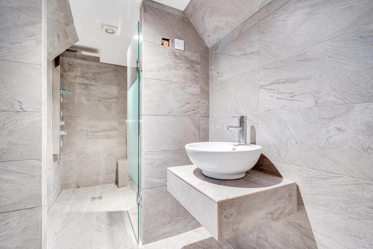 Wakefield Town House Villa Esterno foto